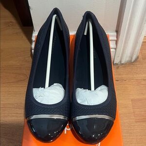Easy Spirit Dark Blue and Glossy Black Wedges